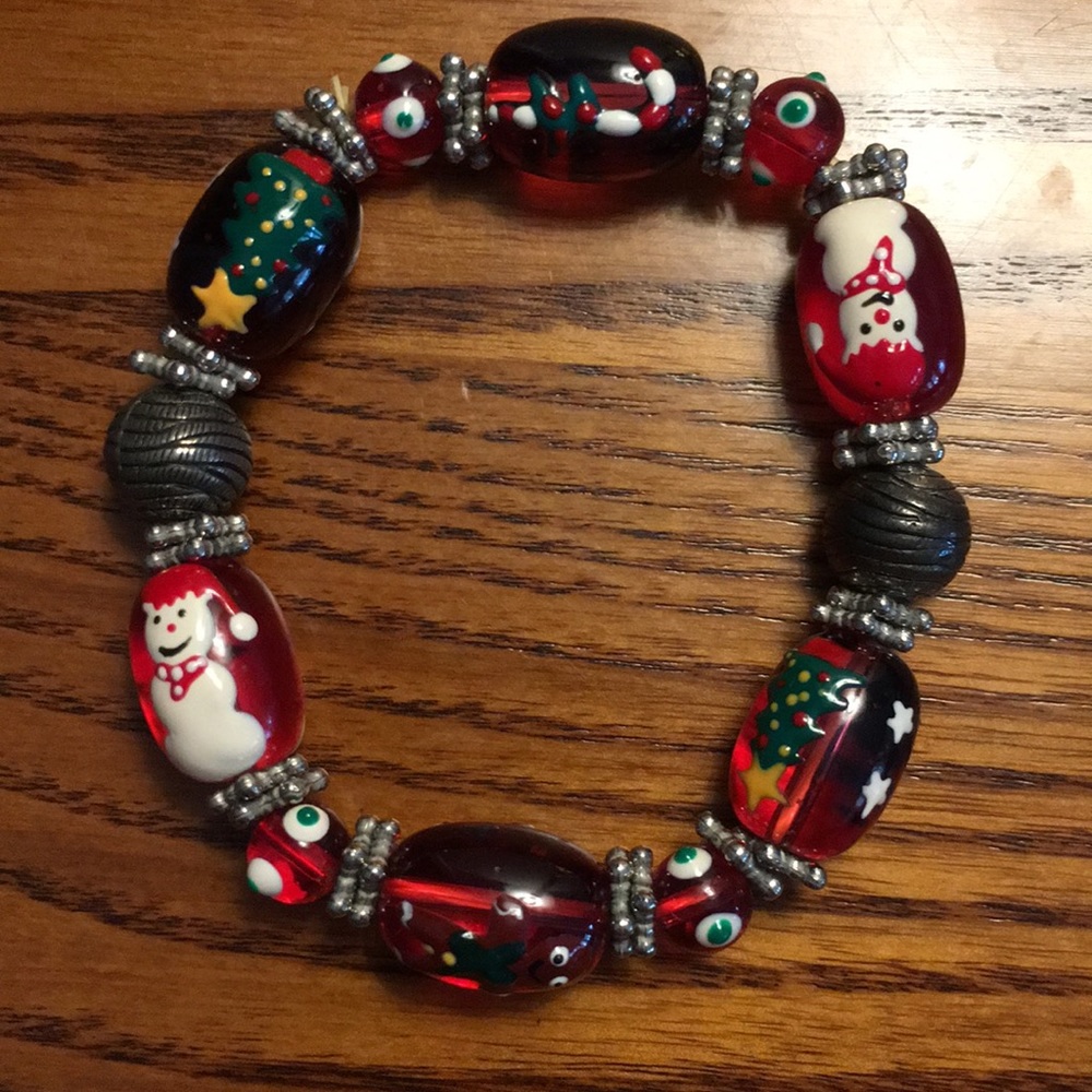 Christmas bead bracelet